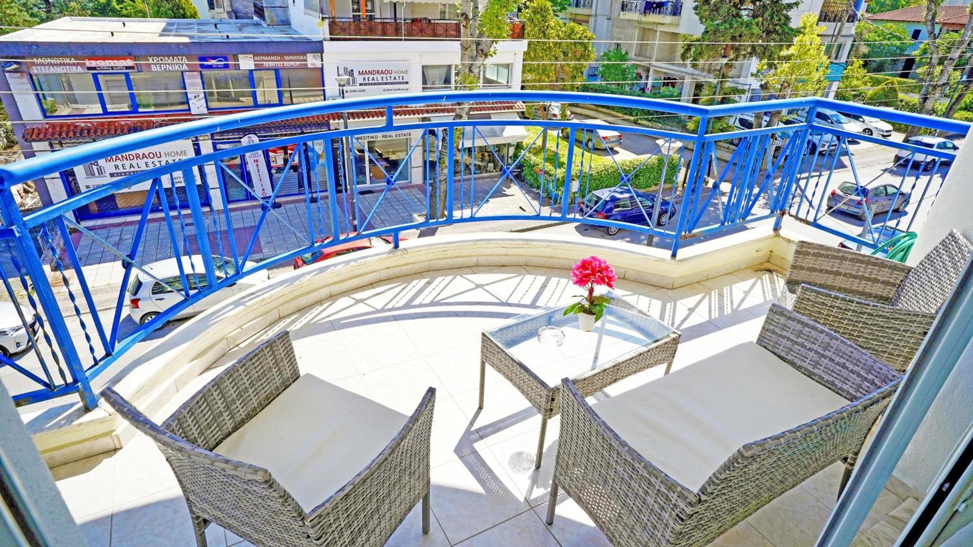 Lovely And Sunny Apartament 300M From Beach!! Peraia  Exterior photo