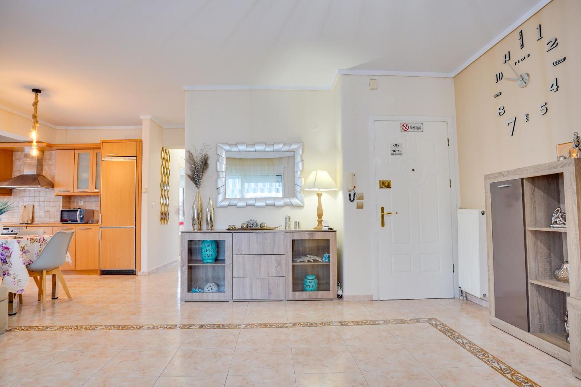 Lovely And Sunny Apartament 300M From Beach!! Peraia  Exterior photo